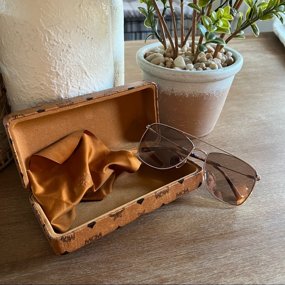 MCM SUNGLASSES